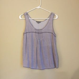 Lilac flowy tank
